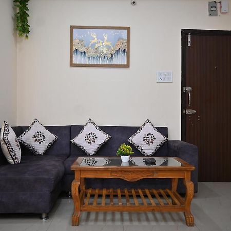 Staeg Heart Of City 2Bhk - 201 Indore Exterior foto